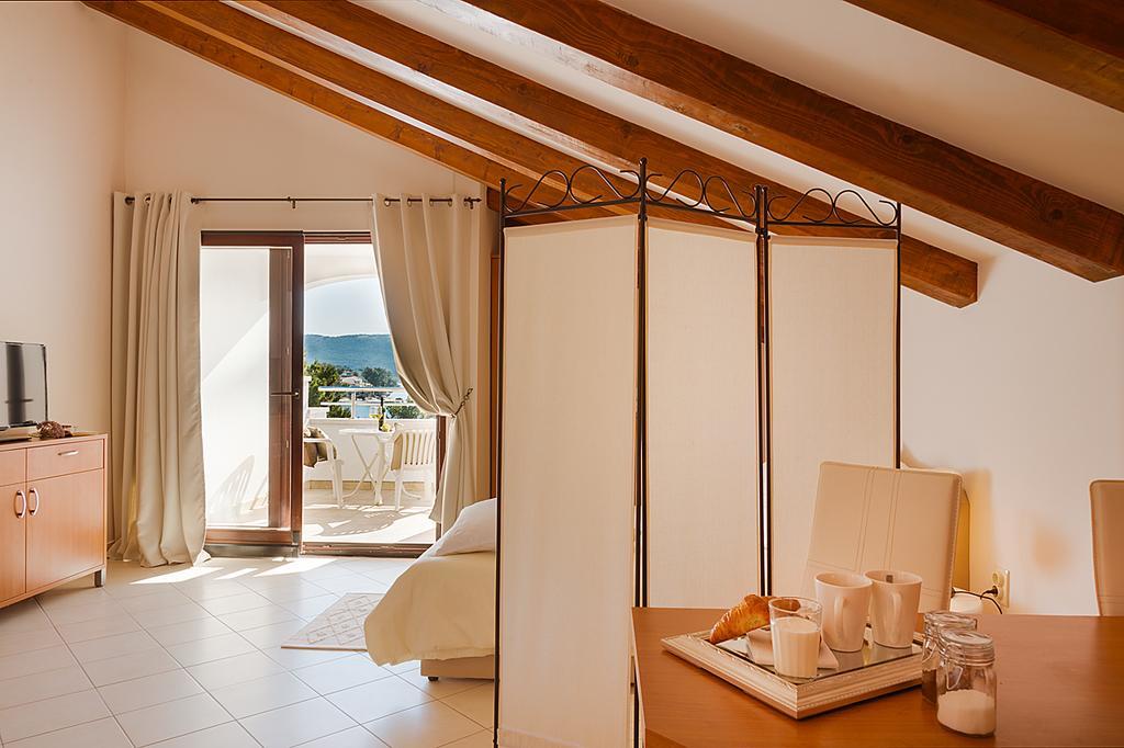 Villa Croatica Apartments Zaboric Esterno foto