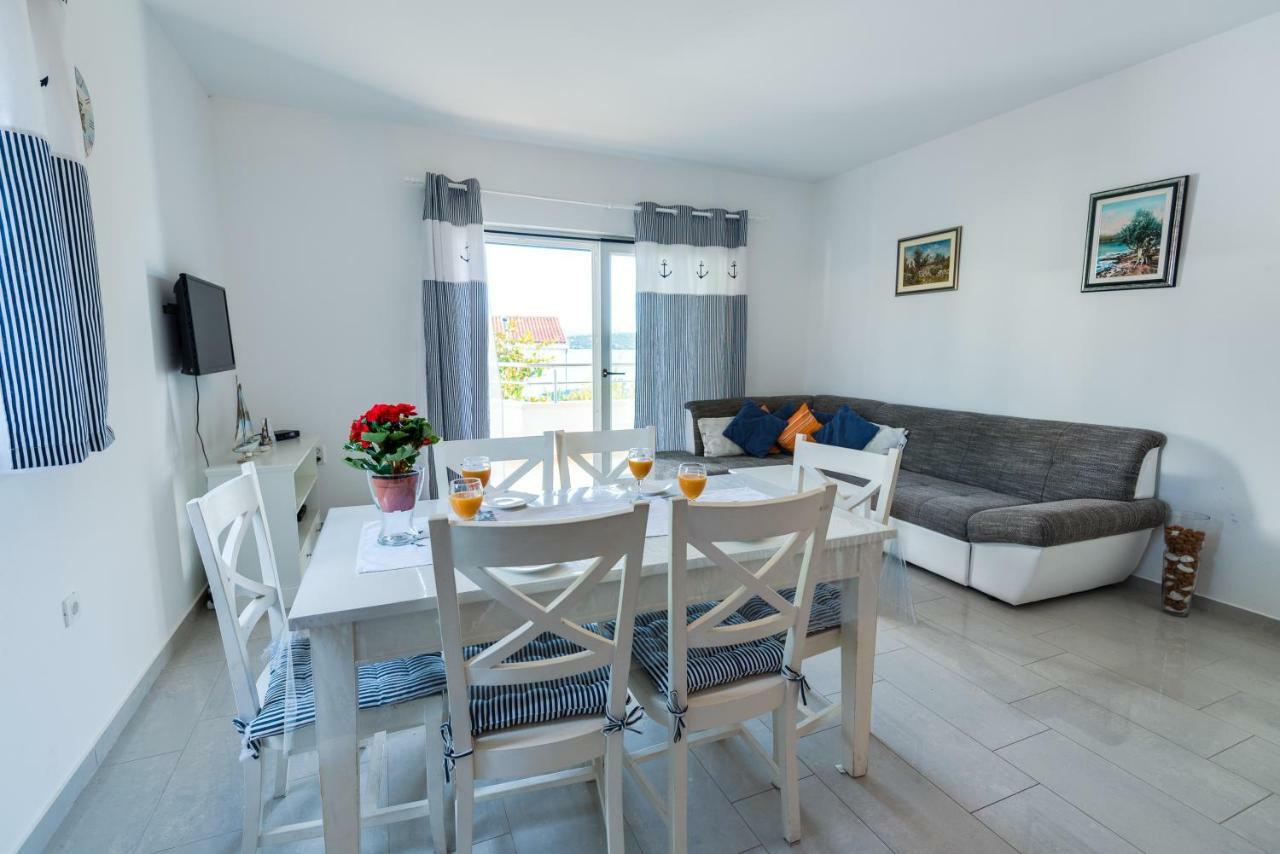 Villa Croatica Apartments Zaboric Esterno foto