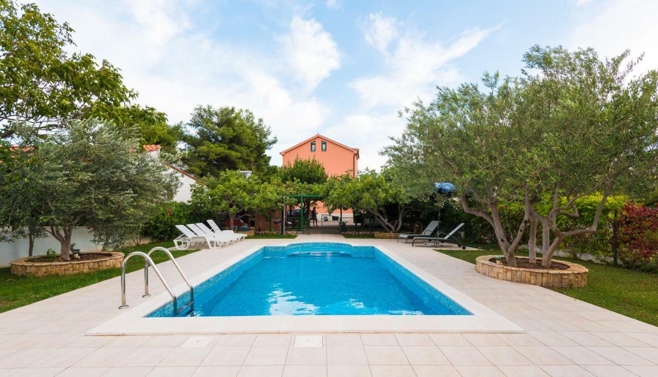 Villa Croatica Apartments Zaboric Esterno foto